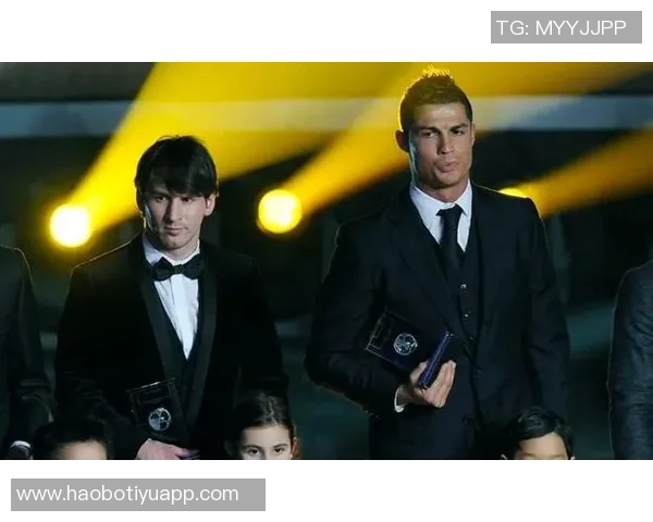 皮耶罗心目中的足球传奇代表：C罗梅西齐达内的巅峰对决